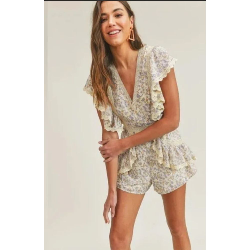 Posh Petunia Floral Ruffle Romper" by Mable Women's size‎ Small
